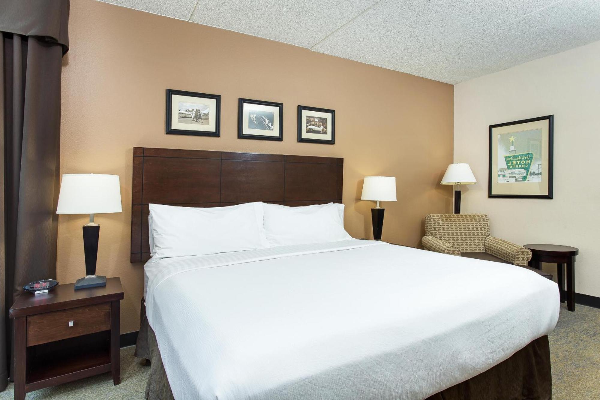 Holiday Inn Louisville Airport - Fair/Expo By Ihg Exterior photo